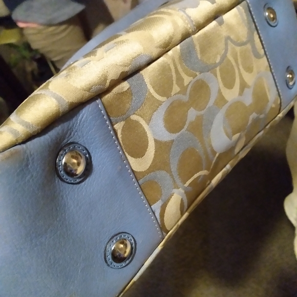 Authentic Coach Handbag - Picture 2 of 6